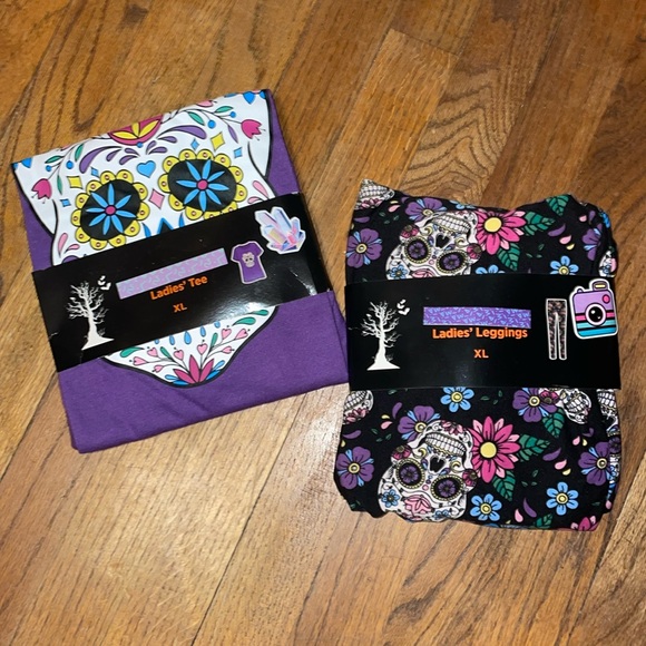 •BOBBIE BROOKS•NWT PURPLE SKULL SHIRT & BLACK FLORAL SKULL LEGGINGS SET SIZE XL - Picture 3 of 5